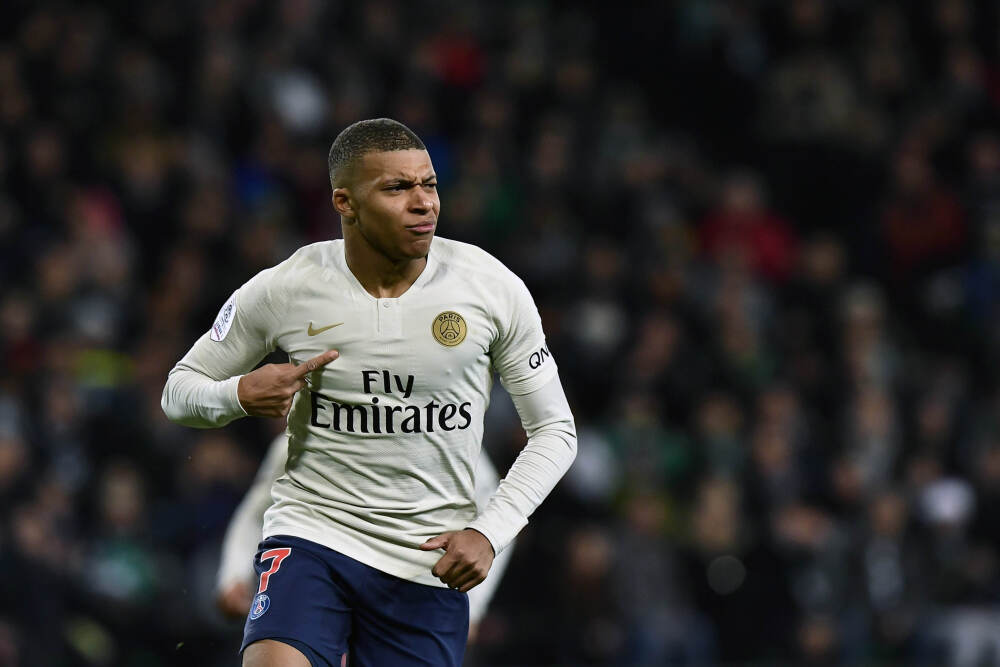大族数控三季报：AI驱动业绩暴增超140%，现金流承压债务激增848倍